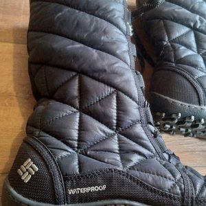 Women's Columbia Snow Boots Size 8